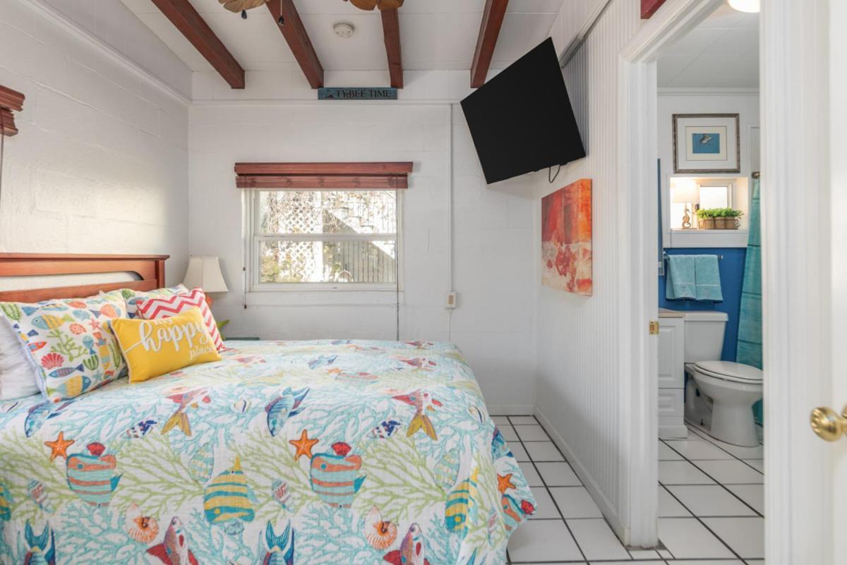 Blue Bungalow Tybee Island Exterior photo